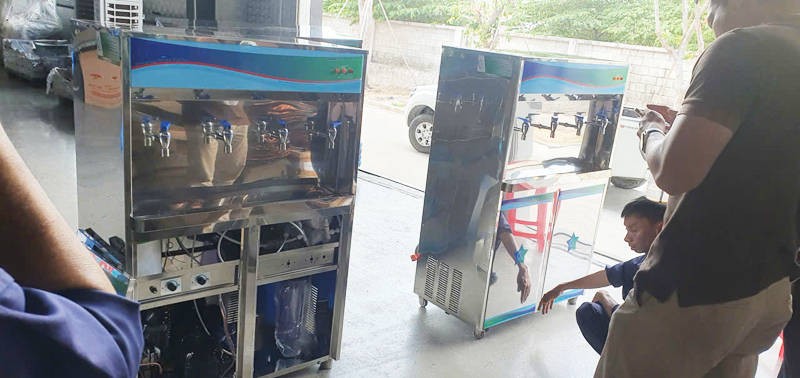 Máy lọc nước RO 120l h 4 vòi lạnh